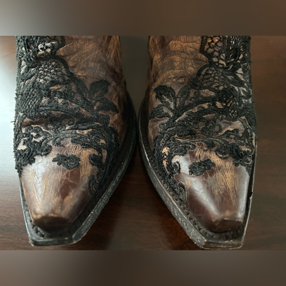 LIKE NEW Old Gringo Nicolette Black & Brown Boots - Picture 5 of 8